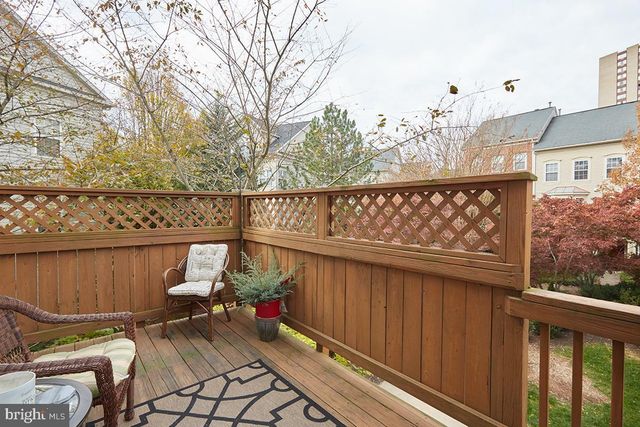 15716 WINNERS DR, Gaithersburg, MD 20878