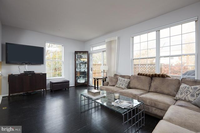 15716 WINNERS DR, Gaithersburg, MD 20878