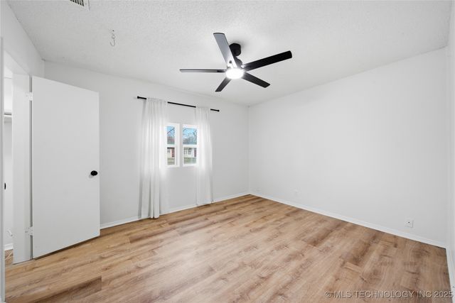 11403 E 37th Place, Tulsa, OK 74146