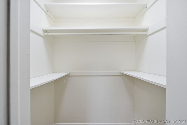 11403 E 37th Place, Tulsa, OK 74146