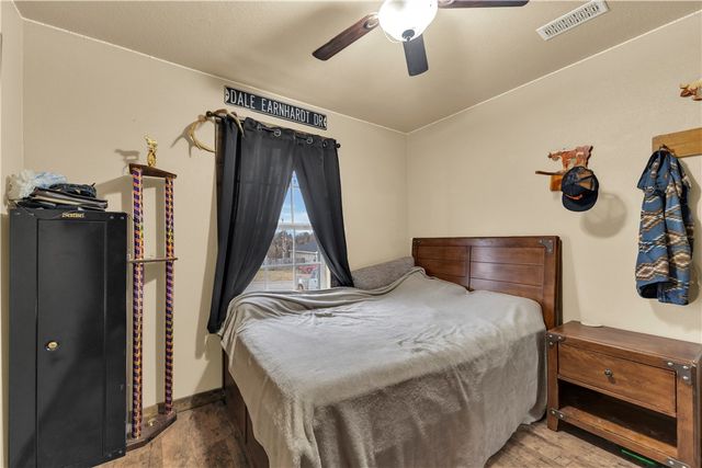 184 Jenee Drive, Huntsville, AR 72740