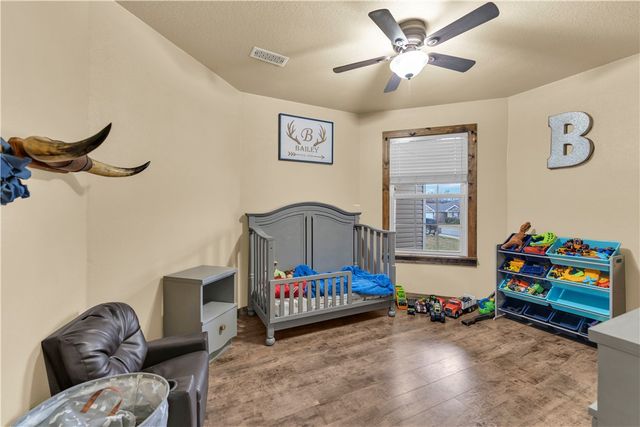 184 Jenee Drive, Huntsville, AR 72740