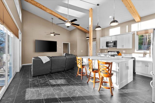 6532 Kilkenny Drive, Canadian Lakes, MI 49346