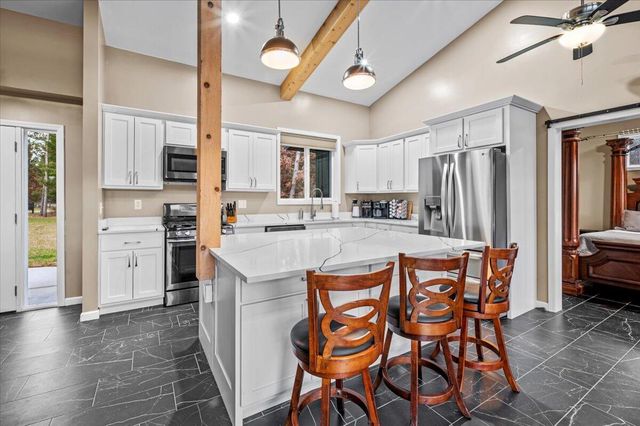 6532 Kilkenny Drive, Canadian Lakes, MI 49346