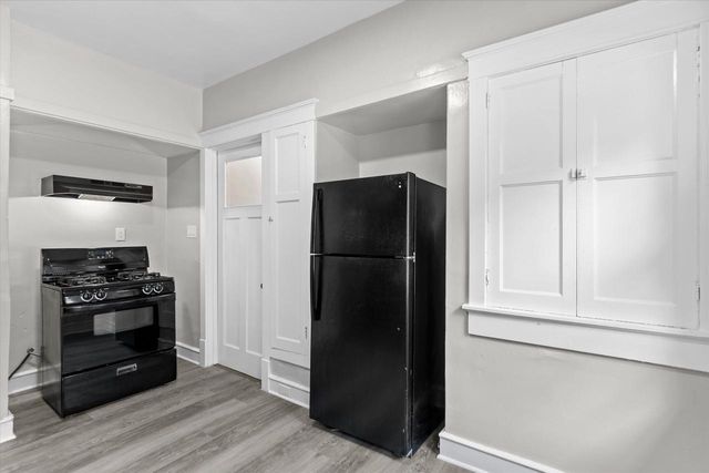 2914 N 41st STREET, Milwaukee, WI 53210