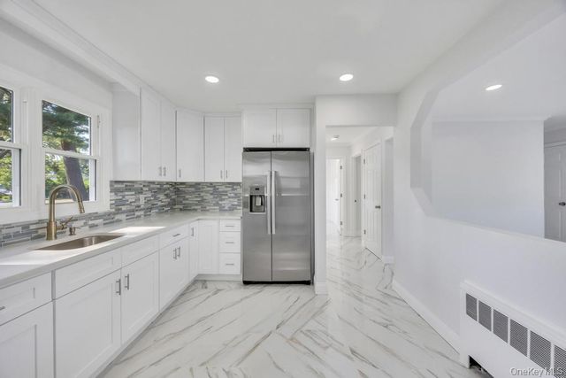1828 Stein Drive, Bay Shore, NY 11706