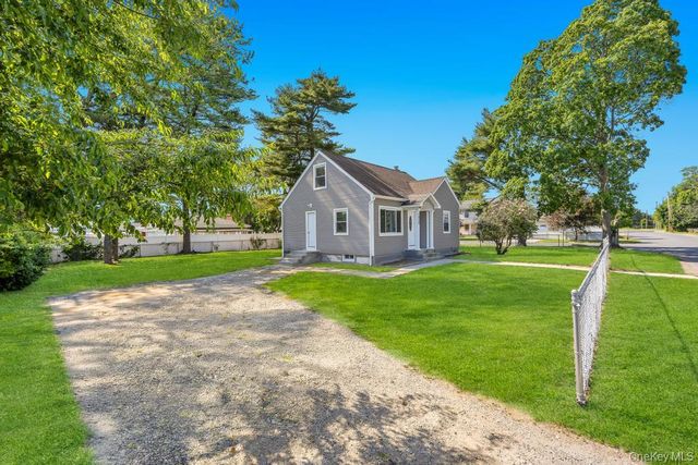 1828 Stein Drive, Bay Shore, NY 11706