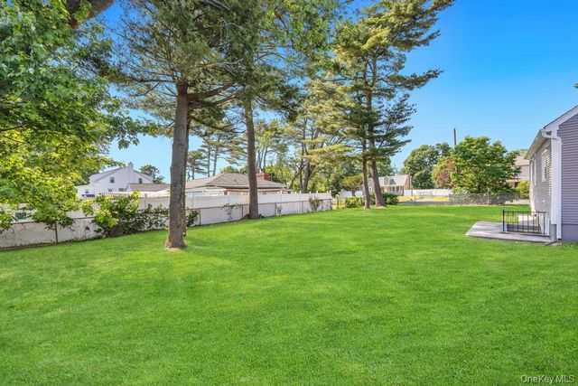 1828 Stein Drive, Bay Shore, NY 11706