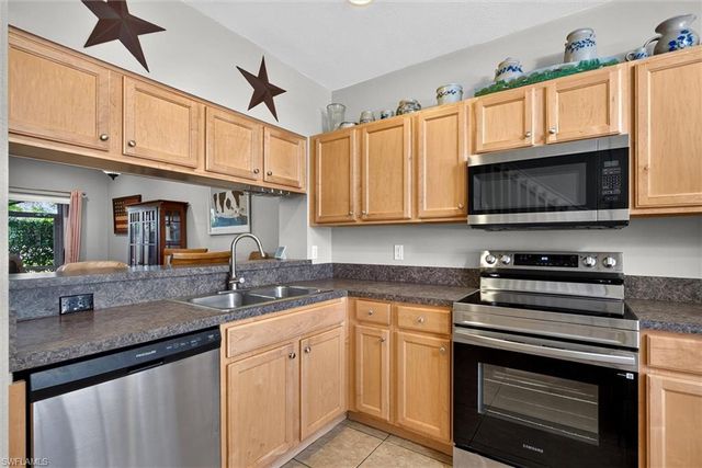 8237 Pacific Beach DR, Fort Myers, FL 33966