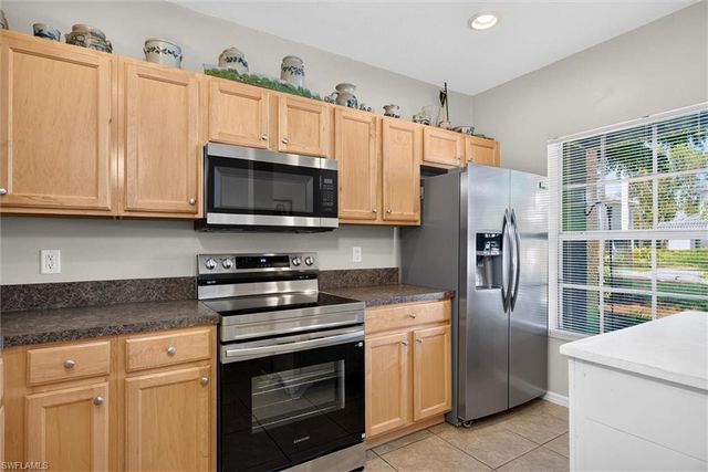 8237 Pacific Beach DR, Fort Myers, FL 33966
