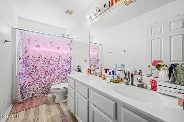 7452 W POTTER Drive, Glendale, AZ 85308