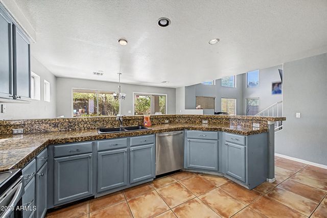 7452 W POTTER Drive, Glendale, AZ 85308