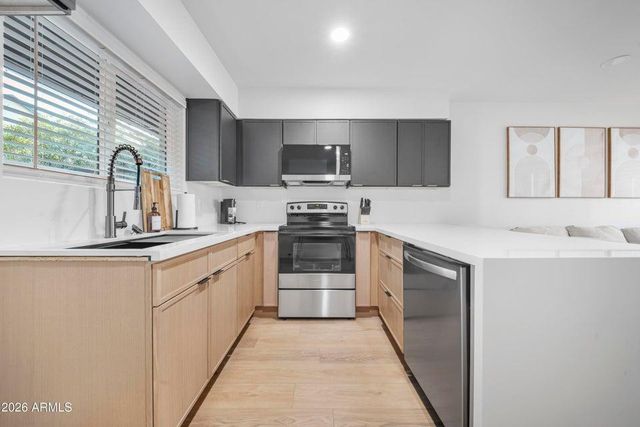 3110 N 37th Street 6, Phoenix, AZ 85018