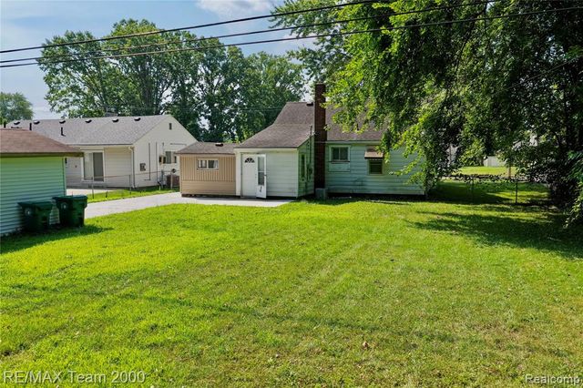 30008 Beechwood Street, Garden City, MI 48135
