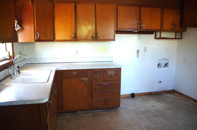 1204 Wooden Avenue, Rossville, GA 30741