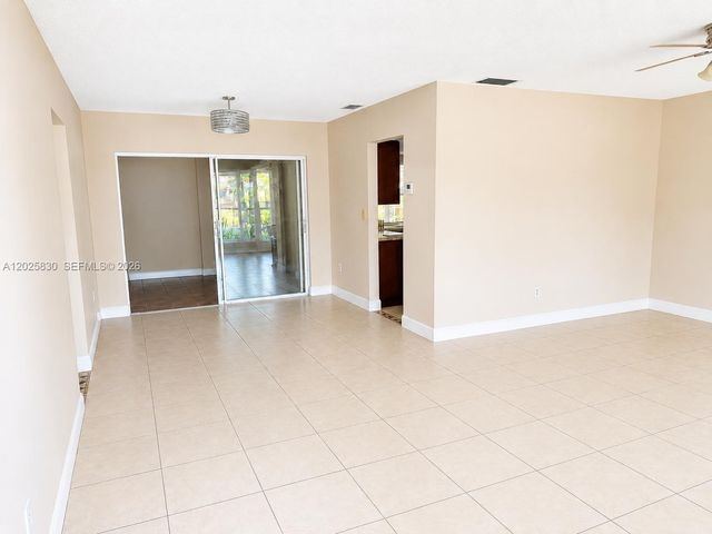 6560 NW 25th Ct, Sunrise, FL 33313
