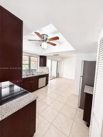 6560 NW 25th Ct, Sunrise, FL 33313
