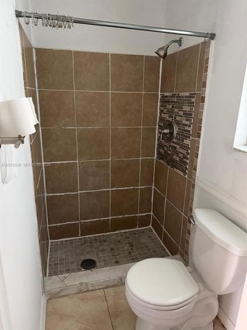 6560 NW 25th Ct, Sunrise, FL 33313