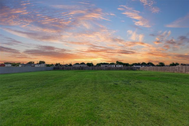 3408 Chinaberry Lane, Joshua, TX 76058