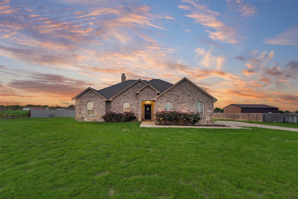 3408 Chinaberry Lane, Joshua, TX 76058