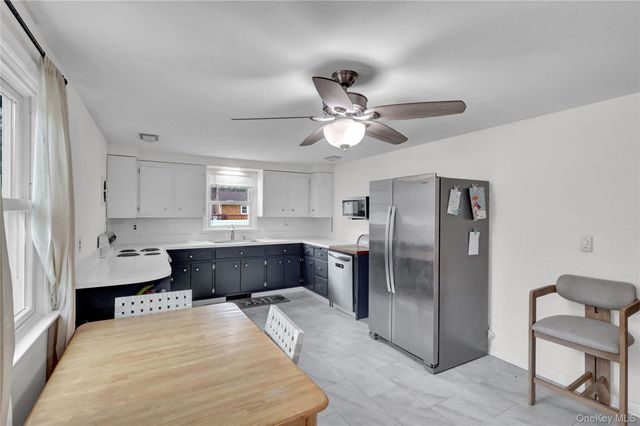 187 Hot Water Street, Manorville, NY 11949