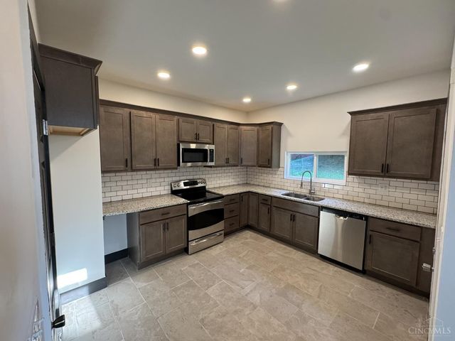 515 Advance Avenue, St Bernard, OH 45217