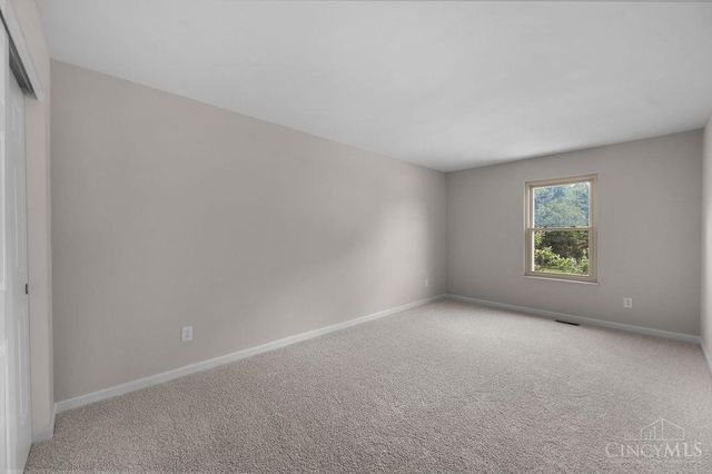 8092 Thistlewood Drive, West Chester, OH 45069