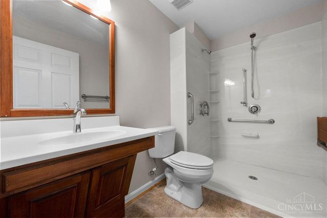 8092 Thistlewood Drive, West Chester, OH 45069