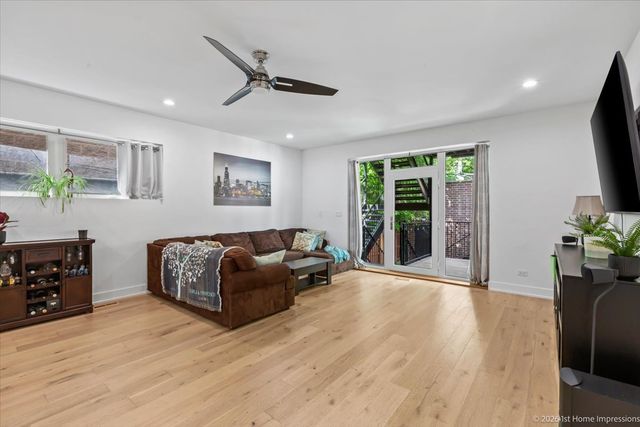 824 S Bell Avenue 1, Chicago, IL 60612