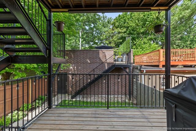 824 S Bell Avenue 1, Chicago, IL 60612