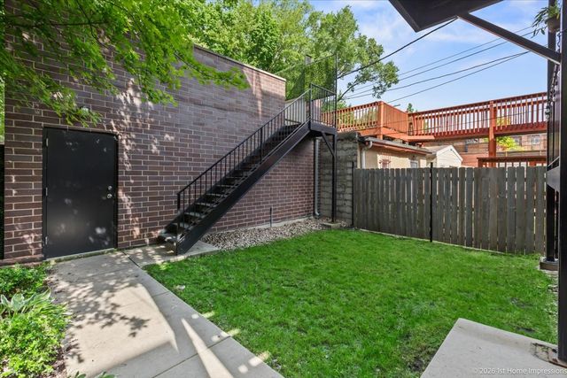 824 S Bell Avenue 1, Chicago, IL 60612