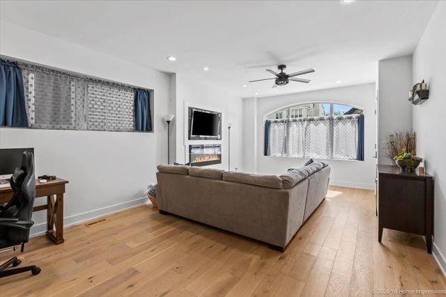 824 S Bell Avenue 1, Chicago, IL 60612