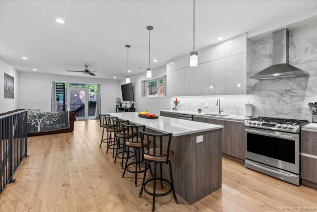 824 S Bell Avenue 1, Chicago, IL 60612
