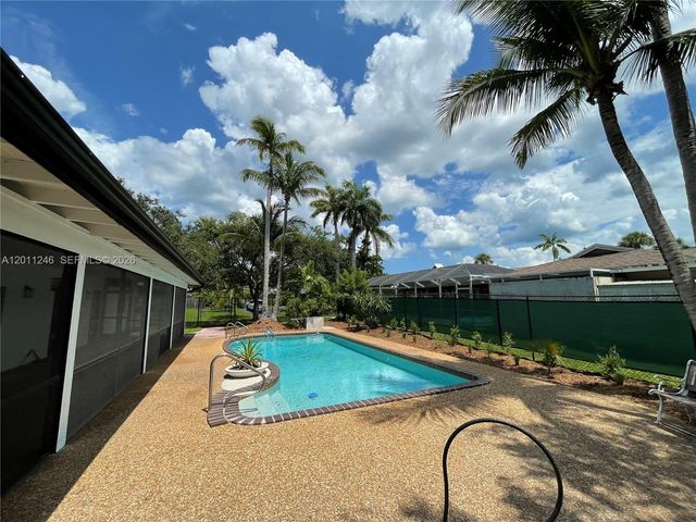7804 SW 179th Ter, Palmetto Bay, FL 33157