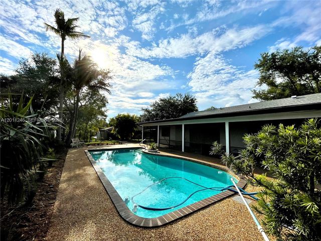 7804 SW 179th Ter, Palmetto Bay, FL 33157