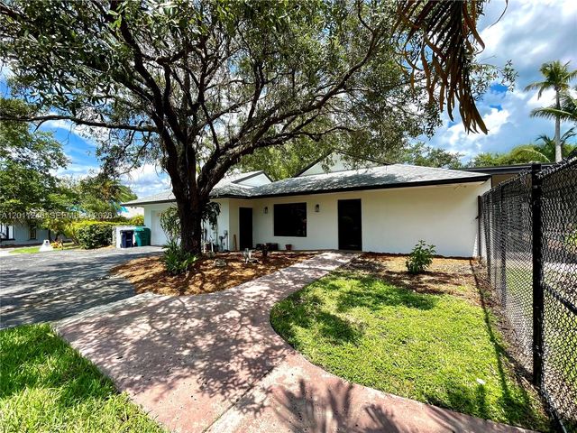7804 SW 179th Ter, Palmetto Bay, FL 33157