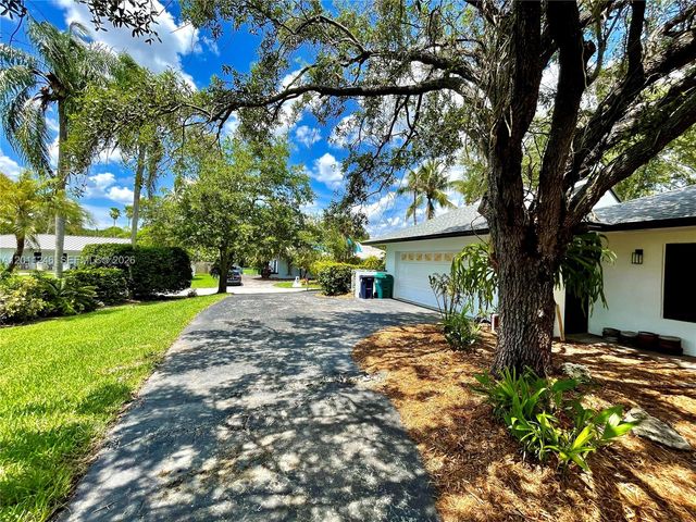 7804 SW 179th Ter, Palmetto Bay, FL 33157