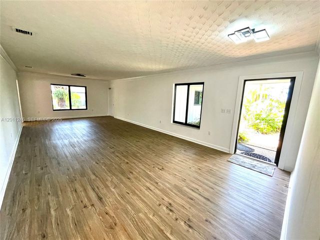 7804 SW 179th Ter, Palmetto Bay, FL 33157