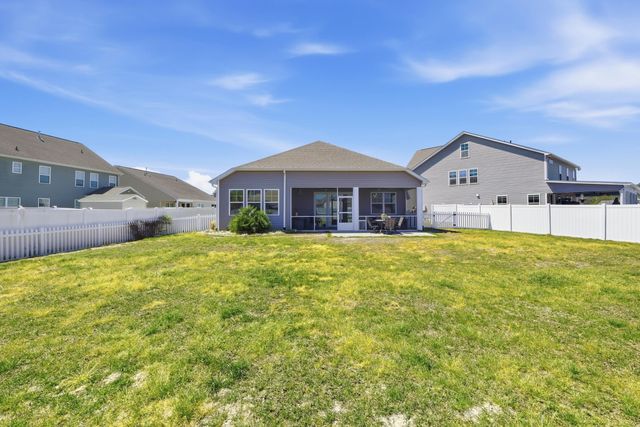 704 Crescent Lake Ct., Little River, SC 29566