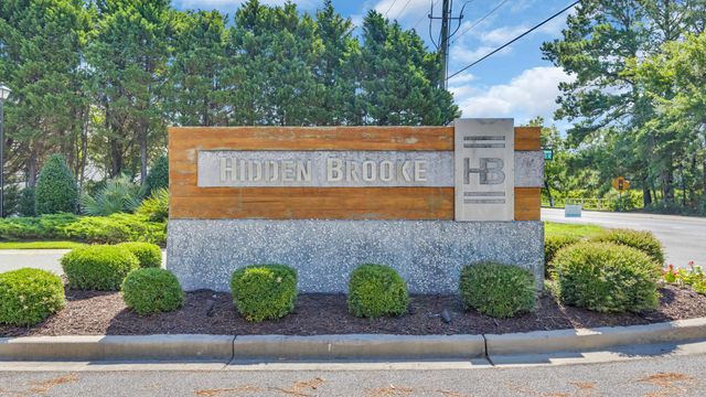 704 Crescent Lake Ct., Little River, SC 29566