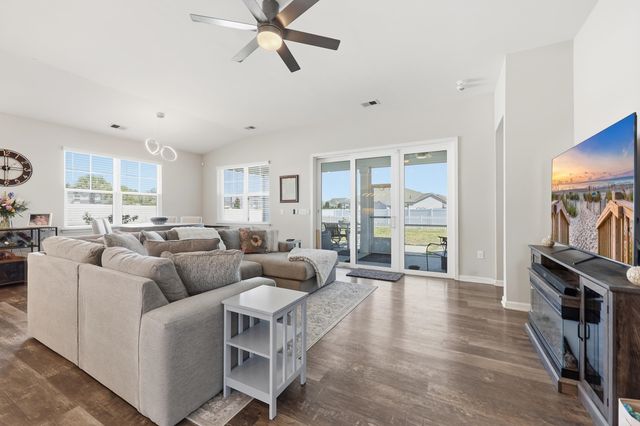 704 Crescent Lake Ct., Little River, SC 29566