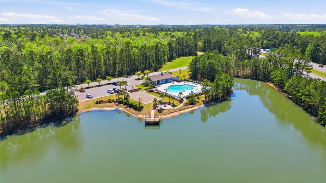 704 Crescent Lake Ct., Little River, SC 29566