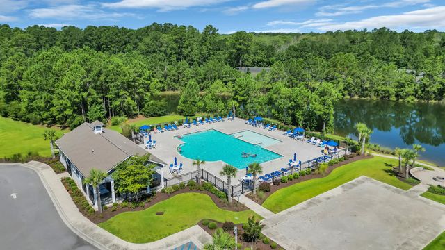 704 Crescent Lake Ct., Little River, SC 29566