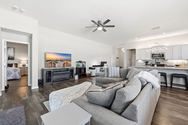 704 Crescent Lake Ct., Little River, SC 29566