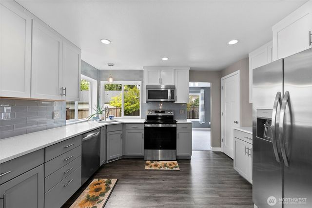 6225 23rd Street NE, Tacoma, WA 98422