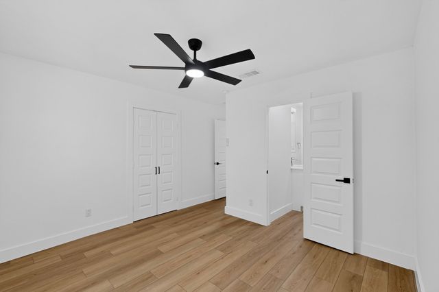 1800 Harry Court B, Arlington, TX 76012
