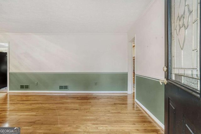 2032 Lake Lucerne Drive SW, Lilburn, GA 30047