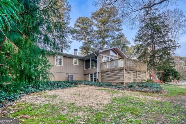 2032 Lake Lucerne Drive SW, Lilburn, GA 30047