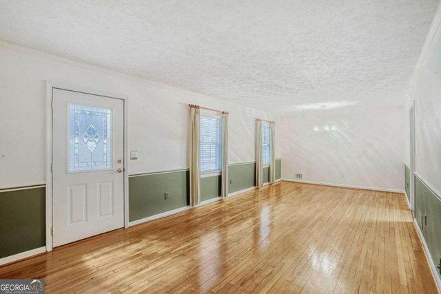 2032 Lake Lucerne Drive SW, Lilburn, GA 30047