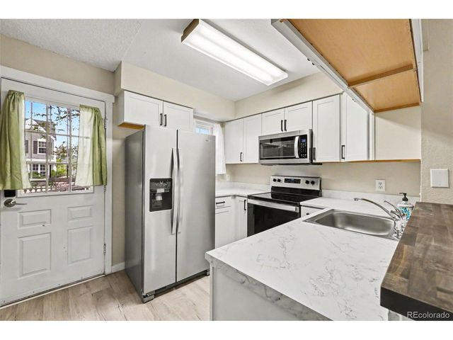10406 W Dartmouth Ave, Lakewood, CO 80227